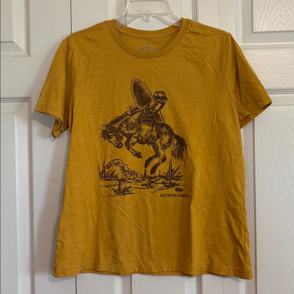❤️ Saltwater Women Mustard Yellow cowgirl Graphic T-Shirt size L Coastal Western
